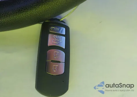 2017 Toyota Yaris Ia из США, поврежденный, VIN 3MYDLBYVXHY170129